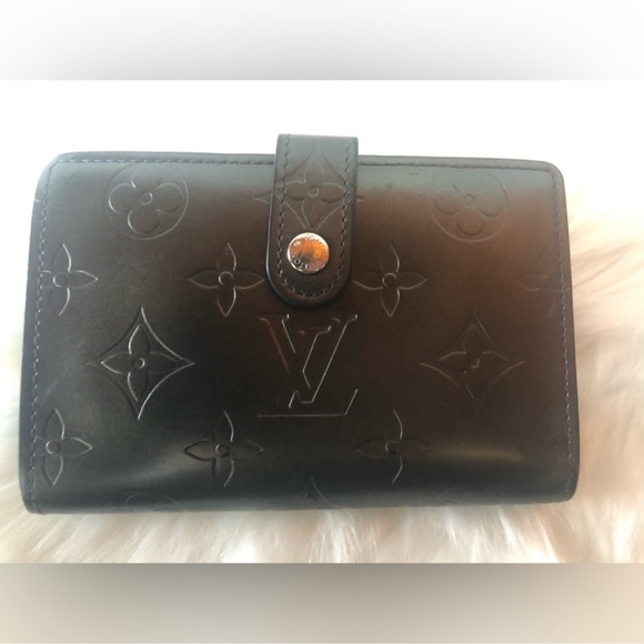 Authentic Louis Vuitton Monogram Mat Kisslock Wallet - Picture 2 of 15